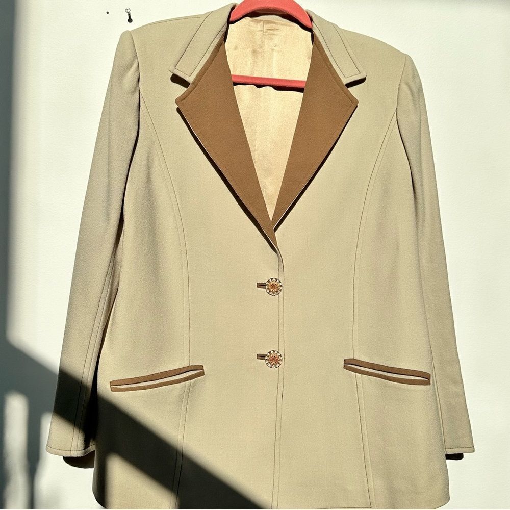 Leon Paul Tan and brown contrast Blazer ❤️ - Picture 3 of 8